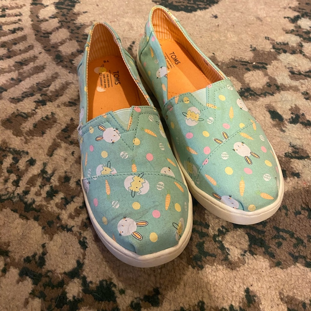 Kids Toms, never worn, been in storage